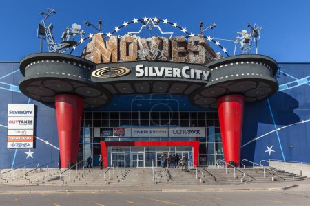 Téléchargez les photos : Richmond Hill (Ontario), Canada - Le 24 février 2018 : Cinéma SilverCity exploité par Cineplex Inc, une société canadienne de divertissement dont le siège social est à Toronto. - en image libre de droit
