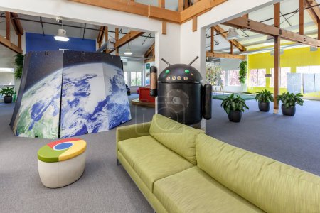 Téléchargez les photos : Mountain View, Californie, États-Unis - 29 mars 2018 : Vue intérieure de Google Visitor Center Beta, le secteur est ouvert aux employés de Google et à leurs invités. - en image libre de droit