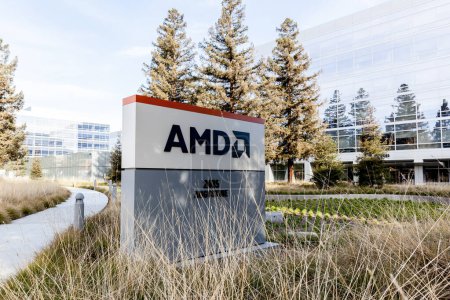 Foto de San José, California, EE.UU. - 30 de marzo de 2018: Señal de AMD en la sede de AMD en Silicon Valley. AMD es una empresa multinacional estadounidense de semiconductores. - Imagen libre de derechos