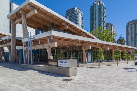 Téléchargez les photos : TORONTO, CANADA- 2 JUIN 2017 : Bibliothèques publiques de Toronto Scarborough Civic Centre Branch, Torontos 100e bibliothèque publique. - en image libre de droit