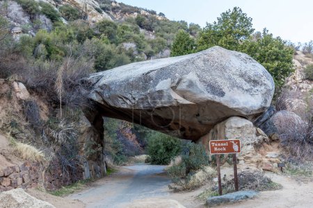 Tunnelfelsen im Mammutbaum-Nationalpark in Kalifornien