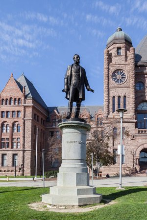 Téléchargez les photos : TORONTO, CANADA - LE 22 OCTOBRE 2017 : Statue George Brown à Queen's Park, Toronto, Canada. Créé par Charles Bell Birch, il a été dévoilé en 1884. - en image libre de droit