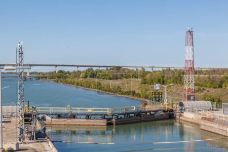 Foto de Presa industrial en el río en Canadá - Imagen libre de derechos