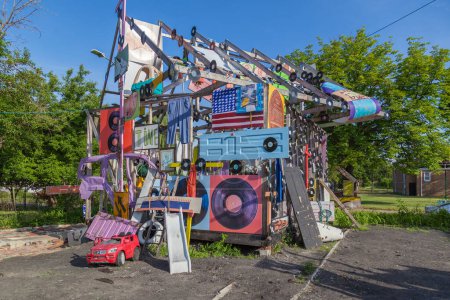 Foto de DETROIT, EE.UU. - 18 de junio de 2016: El Proyecto Heidelberg en Detroit, Michigan, EE.UU. El Proyecto Heidelberg es un proyecto de arte al aire libre en Detroit, Michigan que encontró Tyree Guyton en 1986. - Imagen libre de derechos