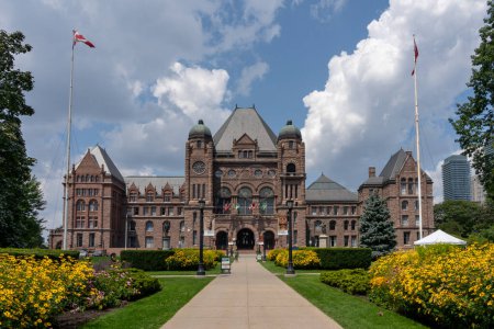 Téléchargez les photos : Immeuble législatif de l'Ontario à Queen's Park, Toronto, Canada - 9 août 2023. - en image libre de droit