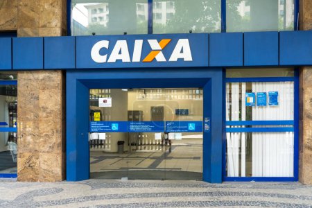 Téléchargez les photos : Une succursale bancaire Caixa à Rio de Janeiro, Brésil, 12 janvier 2023. Caixa est la deuxième plus grande banque brésilienne. - en image libre de droit