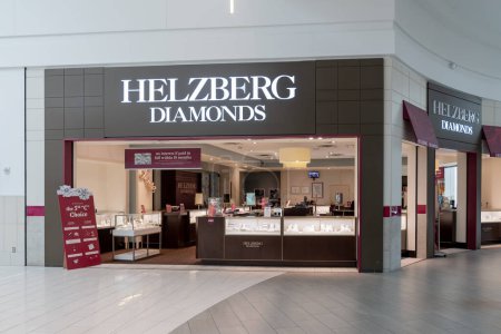 Photo for Orlando, Florida, USA - January 27, 2022: Helzberg Diamonds Jewelry store at a shopping mall in Orlando, Florida, USA. Helzberg Diamonds is a jewelry retailer founded in 1915. - Royalty Free Image
