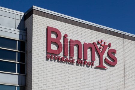 Téléchargez les photos : Oak Brook, Illinois, États-Unis - 27 mars 2022 : Un gros plan de la pancarte du magasin Binny Beverage Depot est visible. Binny Beverage Depot est une chaîne de magasins d'alcool entreprise familiale dans l'Illinois. - en image libre de droit