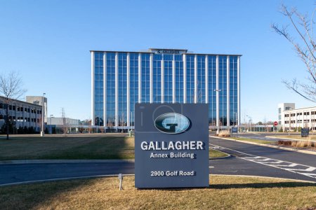 Foto de Rolling Meadows, Illinois, EE.UU. - 27 de marzo de 2022: Gallaghers firma en su sede global en Rolling Meadows, Illinois, una firma estadounidense de corretaje de seguros y servicios de gestión de riesgos. - Imagen libre de derechos