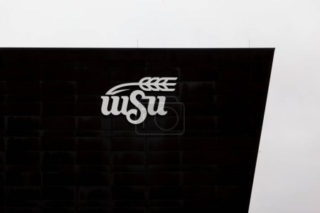 Téléchargez les photos : Wichita, Kansas, États-Unis - 22 mars 2022 : Gros plan du panneau de l'Université d'État de Wichita (WSU). Wichita State University (WSU) est une université publique de recherche à Wichita, Kansas, États-Unis. - en image libre de droit