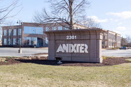 Téléchargez les photos : Glenview, Illinois, USA - 27 mars 2022 : Siège d'Anixter à Glenview, Illinois, USA. Anixter est un distributeur mondial de câblage d'entreprise, de solutions de sécurité et de câbles. Usage rédactionnel - en image libre de droit