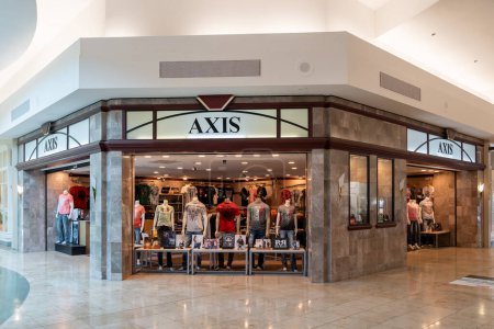Téléchargez les photos : Panneau de magasin Axe dans un centre commercial - en image libre de droit