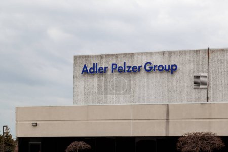 Téléchargez les photos : Port Huron, Michigan, USA - 30 mars 2022 : Installation d'Adler Pelzer Group à Port Huron, Michigan, USA. Basé en Allemagne, Adler Pelzer Group (APG) est un fournisseur automobile leader mondial. - en image libre de droit