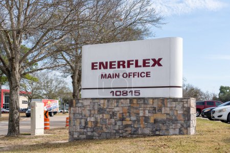 Foto de Houston, TX, Estados Unidos - 2 de marzo de 2022: Enerflex firma en su oficina en Houston, Texas, Estados Unidos. Enerflex Ltd. es un proveedor de productos y servicios para la industria global de generación de energía y producción de gas. - Imagen libre de derechos