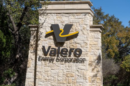 Photo for San Antonio, TX, USA - March 16, 2022: Valero Energy Corporations sign at its headquarters in San Antonio, TX, USA, a manufacturer and distributor of transportation fuels and petrochemical products. - Royalty Free Image