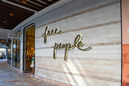 Photo for Honolulu, HI, USA - January 14, 2024: A Free People store in a shopping mall in Waikiki, Hawaii. Free People is an American bohemian apparel and lifestyle retail company. - Royalty Free Image
