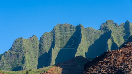 Téléchargez les photos : Na Pali Coast State Wilderness Park à Kauai, Hawaï, États-Unis. Npali Coast State Wilderness Park se trouve dans le nord-ouest de l'île de Kauai, Hawaï. - en image libre de droit