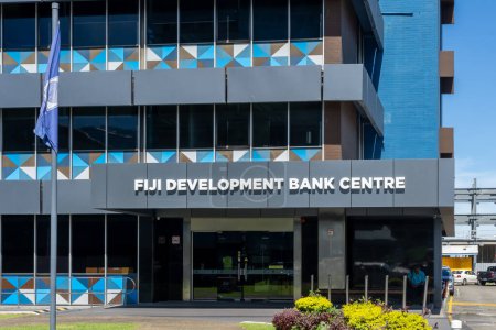 Téléchargez les photos : Suva, Fidji - 27 février 2024 : Siège de la Banque de développement de Fidji au Centre de la Banque de développement de Suva, Fidji - en image libre de droit
