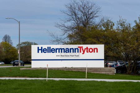 Téléchargez les photos : HellermannSiège nord-américain de Tyton à Milwaukee, Wisconsin, États-Unis - 3 mai 2023. HellermannTyton est un fabricant de produits de gestion et de protection des câbles et de systèmes d'identification. - en image libre de droit