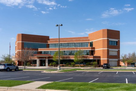 Foto de Summit Credit Union headquarters and American Parkway Branch office building in Madison, Wisconsin, Estados Unidos, 4 de mayo de 2023. - Imagen libre de derechos