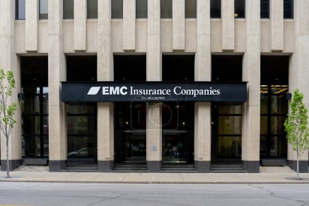Téléchargez les photos : EMC Insurance Companies Siège à Des Moines, Iowa, États-Unis, 6 mai 2023. - en image libre de droit