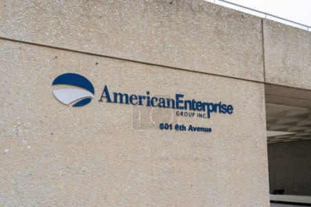Téléchargez les photos : Siège social d'American Enterprise Group à Des Moines, Iowa, USA, le 6 mai 2023. American Enterprise Group Inc. est une compagnie d'assurance diversifiée. - en image libre de droit