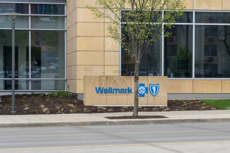 Foto de Sede de Wellmark Blue Cross y Blue Shield en Des Moines, Iowa, EE.UU., el 6 de mayo de 2023. Wellmark Blue Cross Blue Shield es una compañía de seguros mutuos en los Estados Unidos. - Imagen libre de derechos