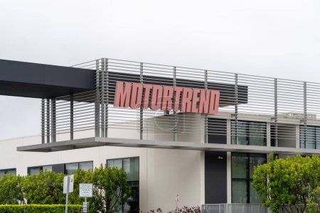 Téléchargez les photos : Siège mondial MotorTrend à El Segundo, CA, États-Unis - 28 mai 2023. MotorTrend Group est une société américaine de médias automobiles. - en image libre de droit