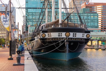 Foto de Baltimore, Maryland - October 04, 2019: USS Constellation Historic Ship in Baltimore, Maryland. - Imagen libre de derechos