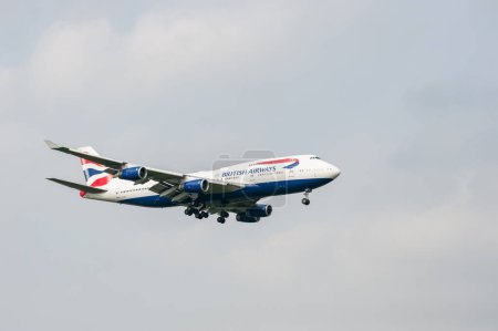 Téléchargez les photos : British Airways Airlines Boeing 747 G-CIVX landing in London Heathrow International Airport. - en image libre de droit
