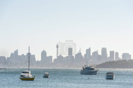 Téléchargez les photos : Sydney Cityscape, Business Skyscraper and Water with Yachts. Landscape. Australia - en image libre de droit