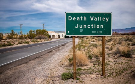 Foto de Death Valley Junction in California. Sign Of Death Valley. USA - Imagen libre de derechos