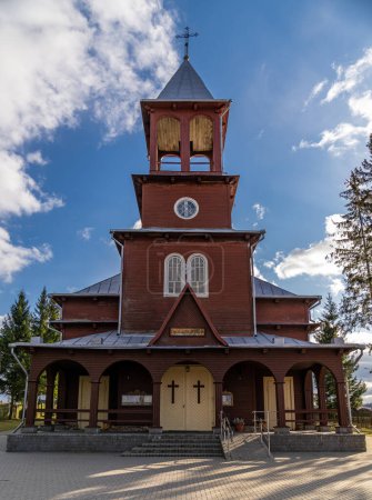 Foto de Iglesia Medininkai. La Iglesia de la Santísima Trinidad y San Casimiro en Medininkai - Imagen libre de derechos