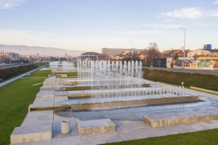Téléchargez les photos : Park in Zagreb with Fountains. Close to National and University Library in Zagreb, Croatia - en image libre de droit