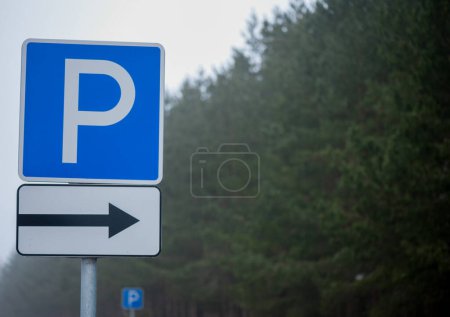 Téléchargez les photos : Parking Connexion Lituanie - en image libre de droit