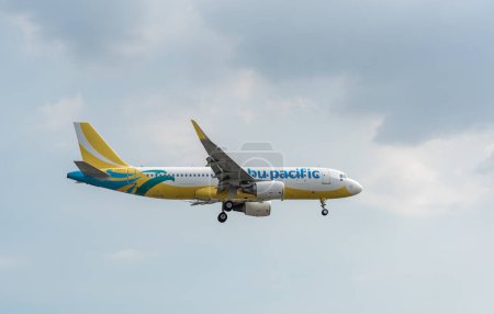 Téléchargez les photos : Cebu Pacific Airlines Airbus A320 RP-C3273 Atterrissage à l'aéroport international de Manille - en image libre de droit