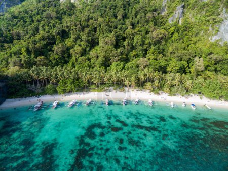 Foto de Playa Papaya en El Nido, Palawan, Filipinas. Recorrido Una ruta y lugar. - Imagen libre de derechos