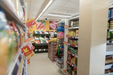 Téléchargez les photos : Maxima Retail Store in Vilnius, Lithuania - en image libre de droit
