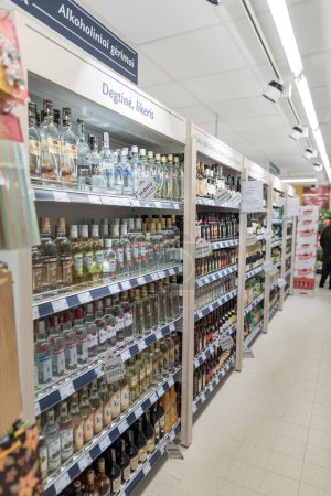 Foto de Maxima Retail Store en Vilnius, Lituania - Imagen libre de derechos