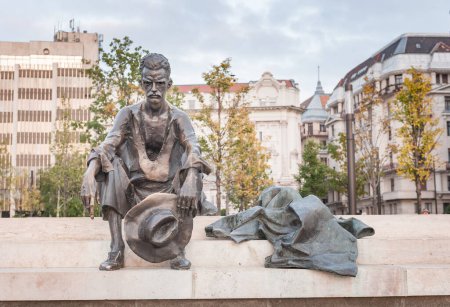 Foto de Poeta Atila Jozsef estatua en Budapest, Hungría, - Imagen libre de derechos