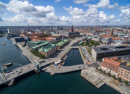 Téléchargez les photos : Copenhagen Cityscape, Danemark. Copenhague Vieille ville, Parlement danois, Bourse de Borsen - en image libre de droit