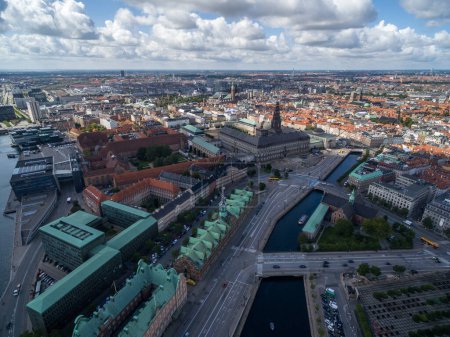 Téléchargez les photos : Copenhagen Cityscape, Danemark. Copenhague Vieille ville, Parlement danois, Bourse de Borsen, Palais Christiansborg - en image libre de droit