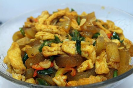 Asiatisches Essen, Chinesisches Essen, Gebratenes umrühren