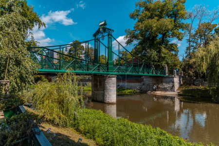Foto de Puentes y presas en el río Odra en Opole, Polonia. - Imagen libre de derechos