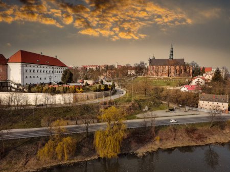 Schloss und Dombasilika in der Stadt Sandomierz, Polen.