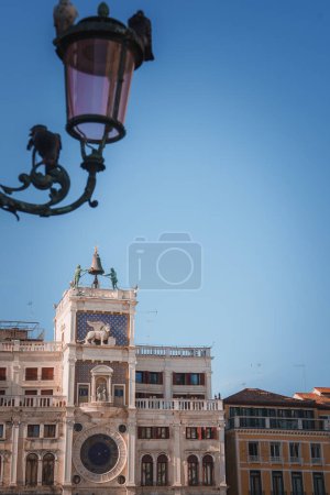 Foto de Antiguo reloj astronómico Torre dell Orologio en la Plaza de San Marcos de Venecia, Italia - Imagen libre de derechos