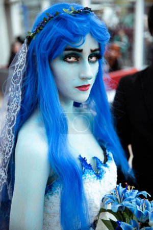 Photo for BIRMINGHAM NEC, UK - NOVEMBER 13, 2022.  A portrait of a female cosplayer dressed as the Corpse Bride at MCM Birmingham Comic Con 2022. - Royalty Free Image
