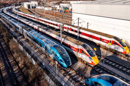 Foto de DONCASTER, UK - JANUARY 17, 2023.  Aerial view of unused passenger trains from LNER and Trans Pennine during the rail workers strike and industrial action on the UK railway industry - Imagen libre de derechos