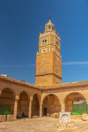 Foto de La Gran Mezquita de Testour en Túnez, Norte de África - Imagen libre de derechos