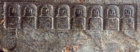 Téléchargez les photos : Stèle Borj Hellal avec buste des divinités au Musée national du Bardo - en image libre de droit